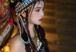 苗疆少女写真文案,穿越时空的美丽印记
