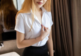 鹤岛乃爱 私密写真,私密写真中的绝美瞬间